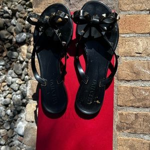 Valentino Garavani Rock-stud Jelly Thong